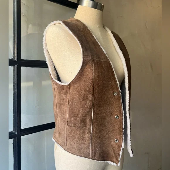 Vintage Fleece Lined Leather Vest - Picture 3 of 5